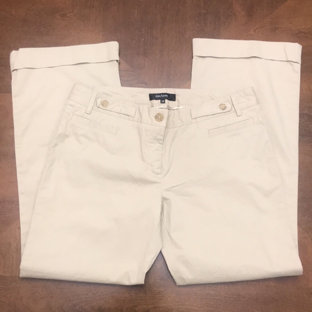 Daisy Fuentes women’s khaki pants. Size 12P.